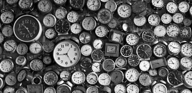 Cotidie Morimur In Clocks Wallpaper Tumblr